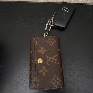 Louis Vuitton Ring Holder